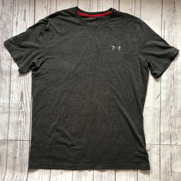 Under Armour Other - Under Armour T-Shirt